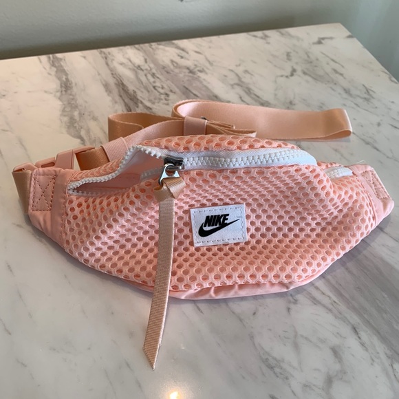 Nike Mesh Pouch - Picture 2 of 4